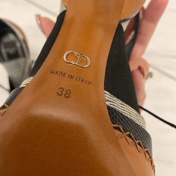 Gorgeous Dior Heels. Like new. Size 8 - Picture 3 of 7